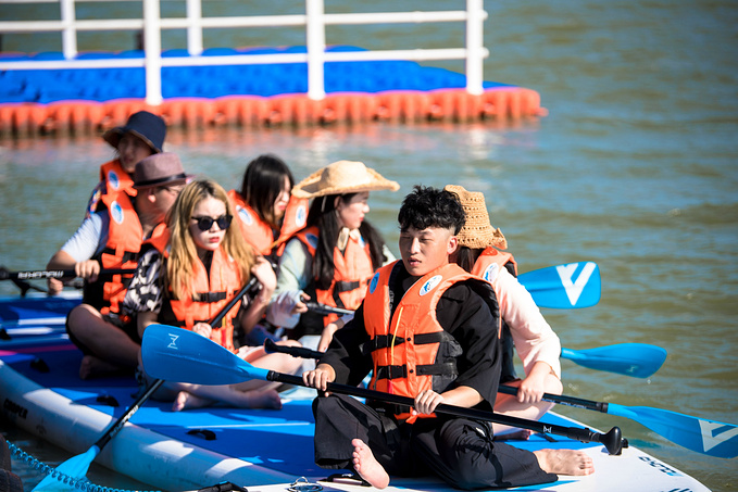 初夏品风凉饭，南北湖商玉客栈，推窗有山水