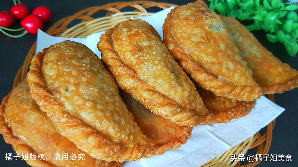 油炸饺子烩着吃,饺子皮油炸酥脆做法