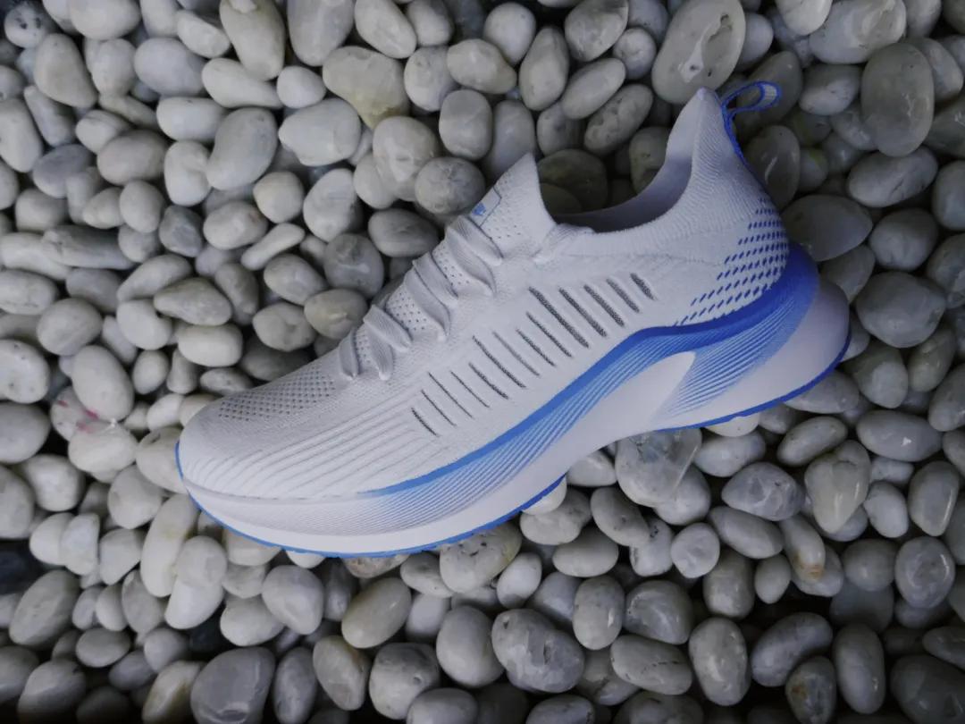 穿什么跑鞋适合跑马拉松,nb哪几款跑鞋适合扁平足