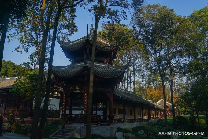 成都本地人去的最好吃的美食,中国姑娘吃成都美食