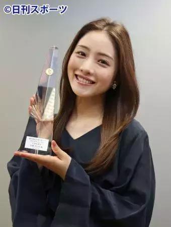 石原里美为什么被称为逆袭榜样,石原里美逆袭黄黑皮