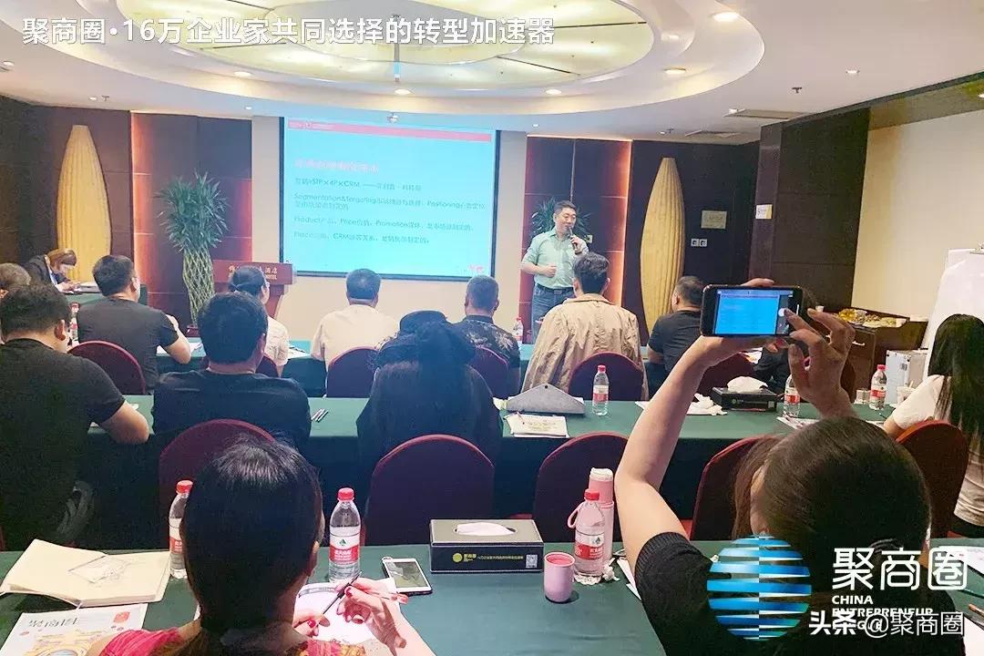 瑞幸咖啡买一送一方案,瑞幸咖啡买四赠三怎么买划算