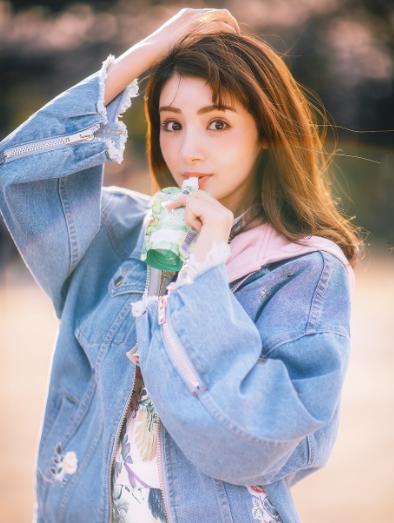 麦迪娜生产肚子疼宫缩,麦迪娜产后如何恢复