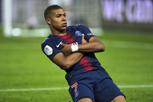 足坛排名巴乔,足坛巨星排行贝肯鲍尔