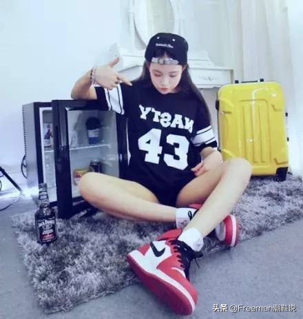 女生耐克鞋aj整体穿搭,女生耐克aj如何搭配衣服