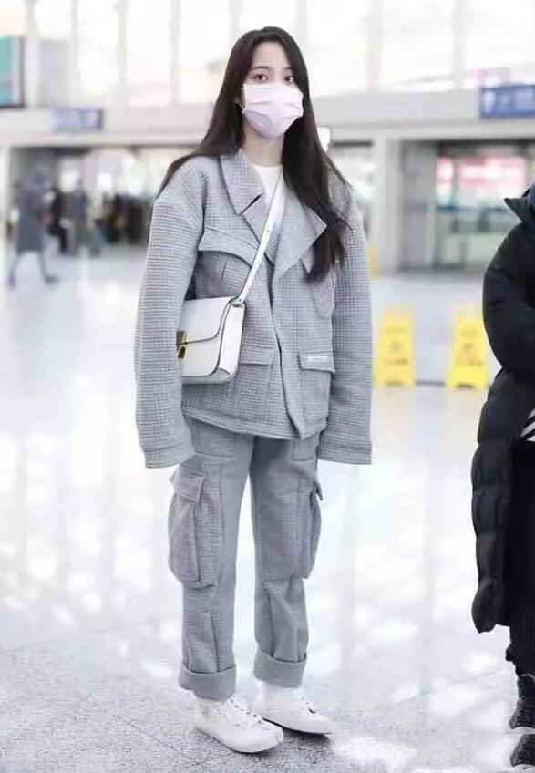 欧阳娜娜穿高帮鞋,欧阳娜娜彪马鞋