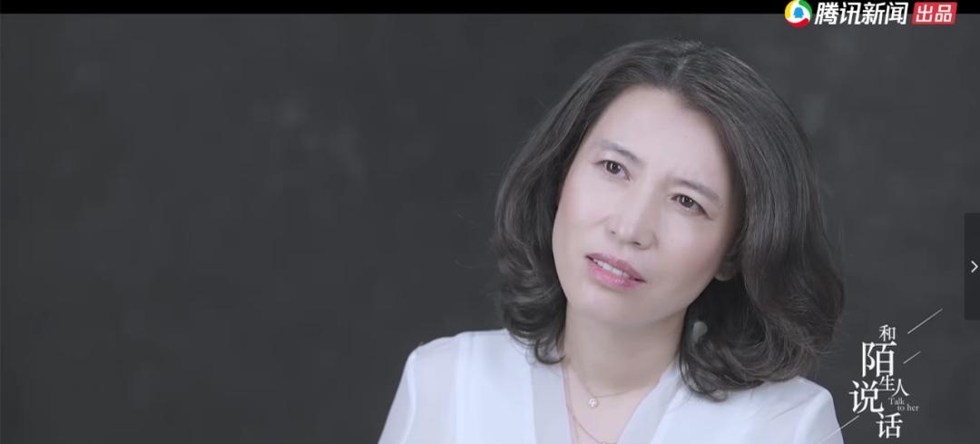 大家对许知远的看法,许知远爆梗场面