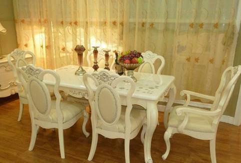 餐厅圆桌和方桌哪个实用,餐桌圆桌和方桌哪个更好看