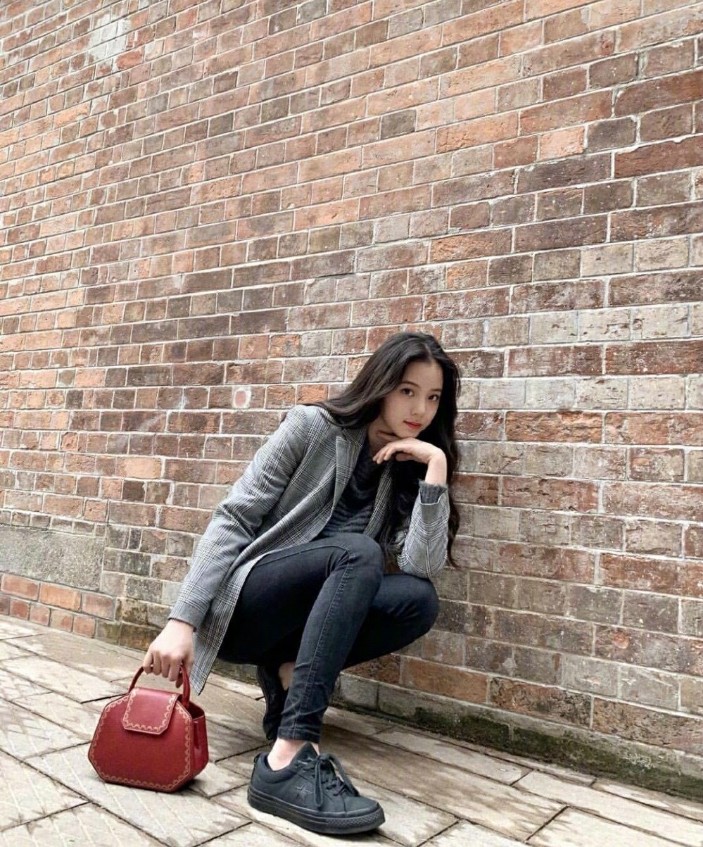 盘点娱乐圈00后漂亮妹妹们的穿搭,有你中意的那位吗?