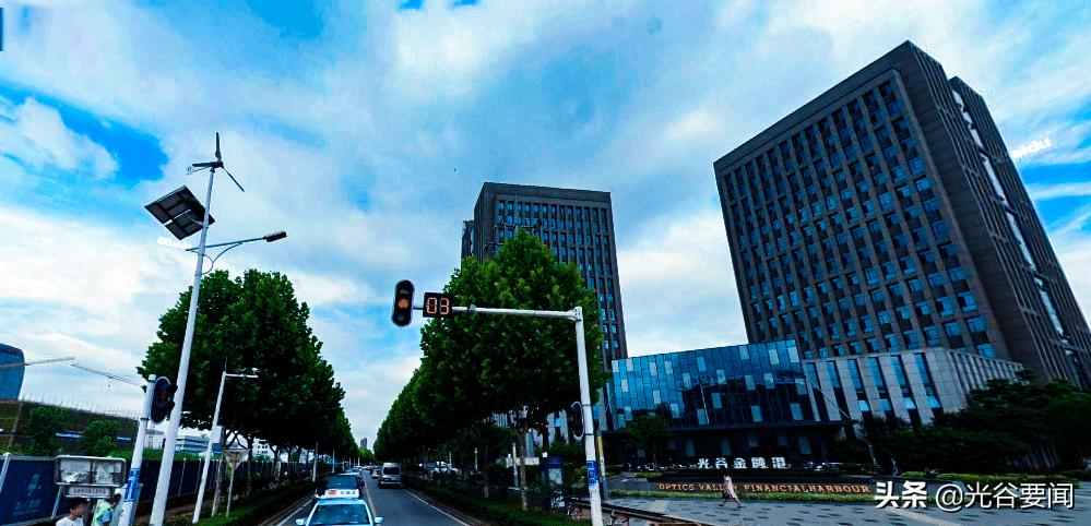 光谷金融港b21栋堵车,武汉光谷金融港现状