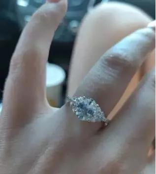 狗狗吞了钻石戒指,小狗误食金戒指