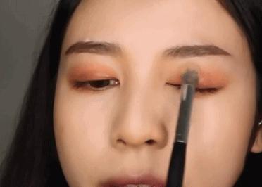韩系秋日焦糖妆,秋日高级感妆容全靠它
