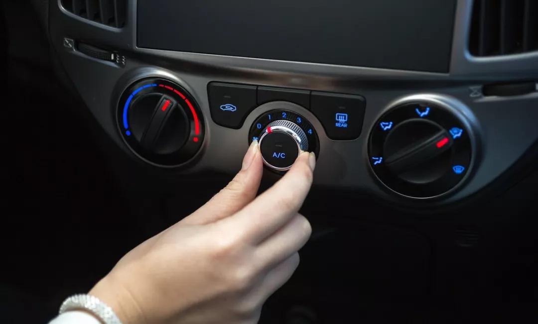 空调制热很好制冷不凉怎么回事,车载空调制冷调到多少度省油