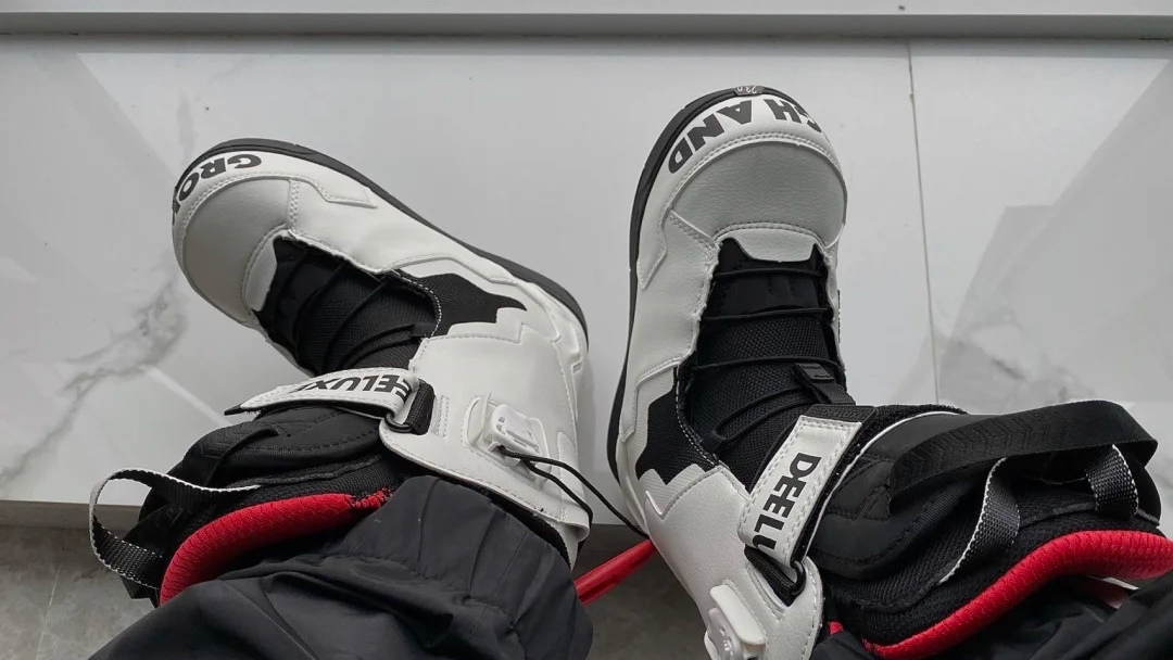 怎么选择合适大小的雪鞋,什么样的雪鞋适合自己穿