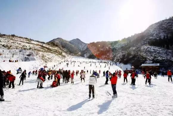 西安高新区哪里有室内滑雪场,西安白鹿仓和白鹿原滑雪场哪个好