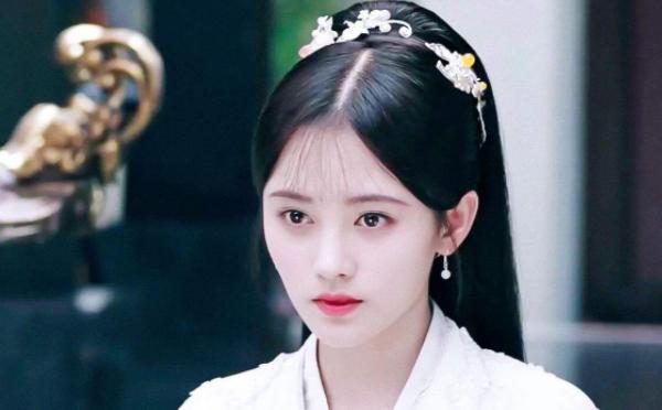 刘海对女星颜值影响堪比“换脸”：有人瞬间变老，有人直接认不出