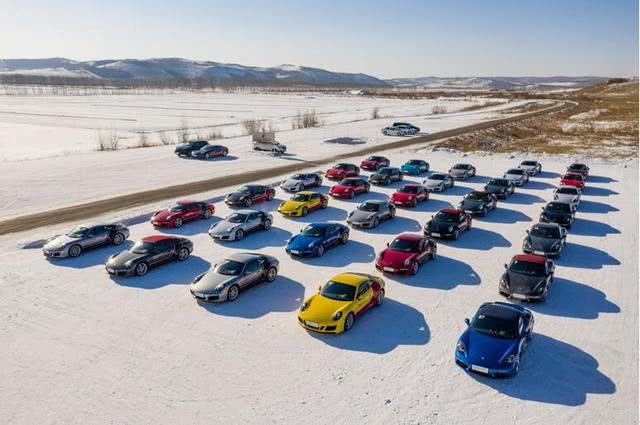 保时捷911冰面上漂移,保时捷汽车911玩雪