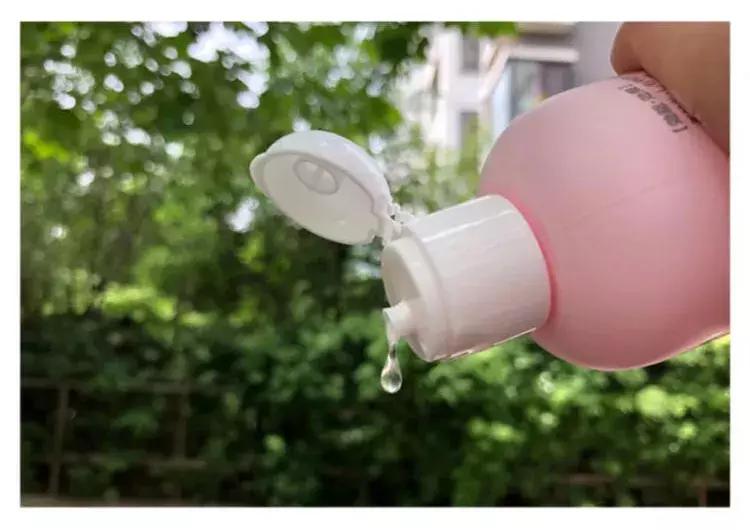 贝亲桃子水哪个版好用,贝亲桃子水用了会变黑吗