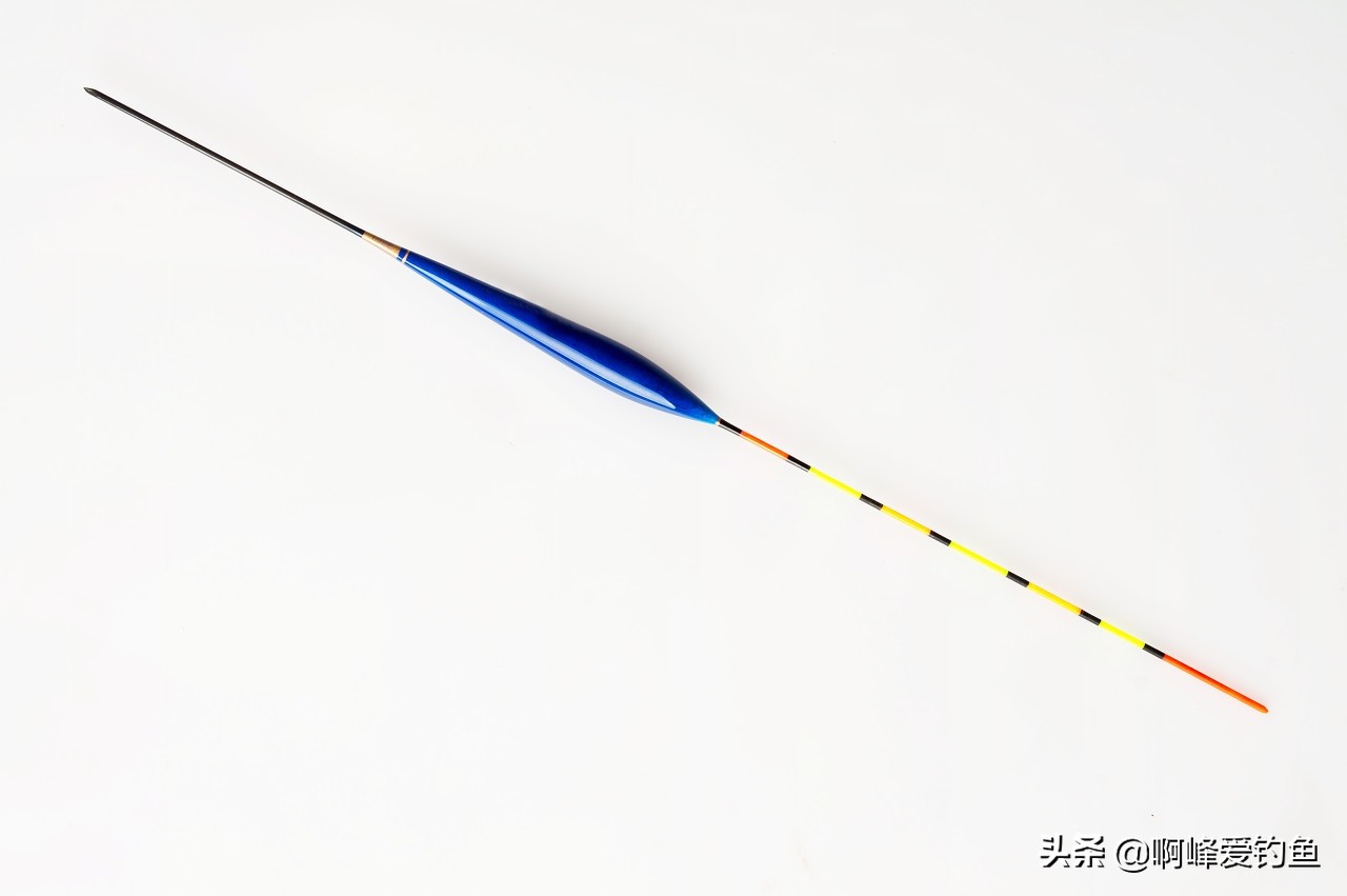 钓鱼浮漂怎样选才最合适,野钓时浮漂如何选择