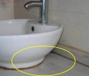 如何清除发霉的玻璃胶,如何处理发霉发黑的玻璃胶