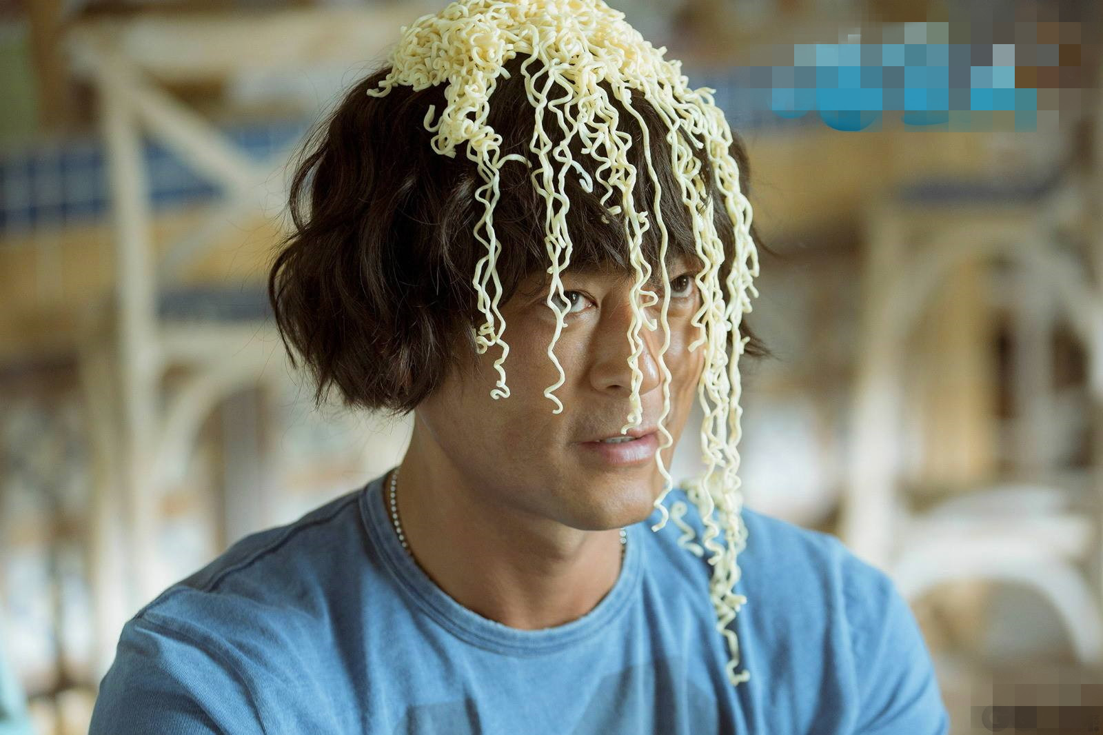 女孩面试外卖员，面试官问送餐路上汤洒了咋办？道歉的都淘汰了