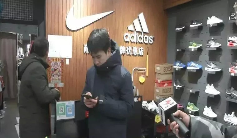 步行街耐克折扣店是假的吗,长春的耐克打折店