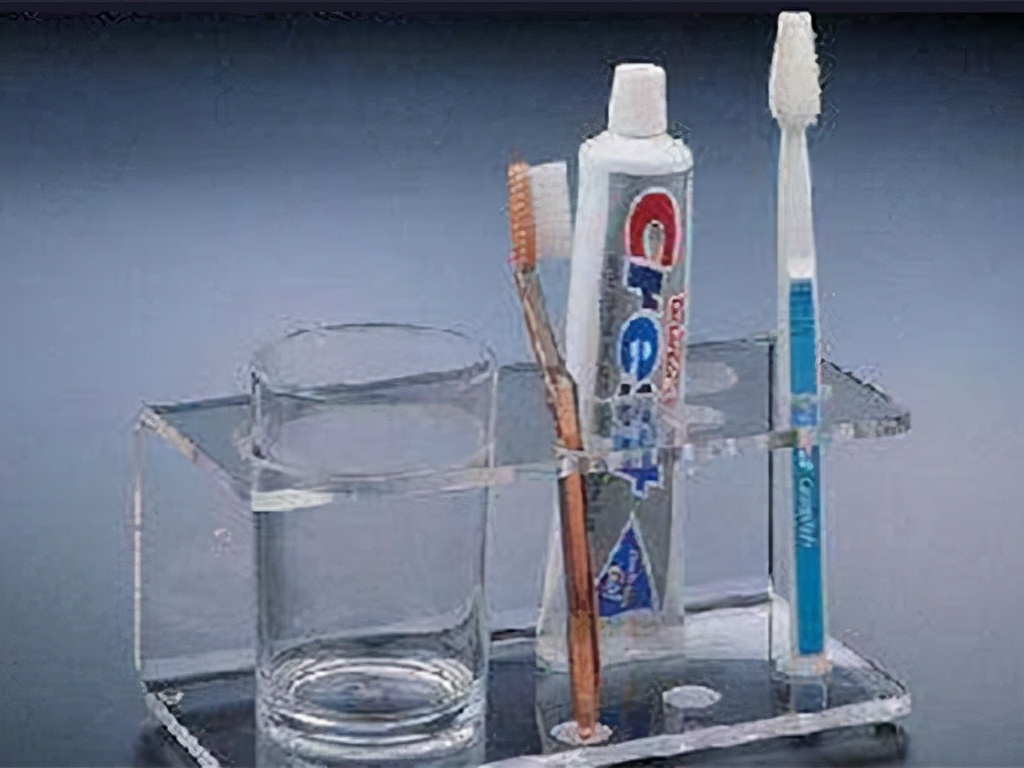 旅行箱一般带的东西,旅游带多大的旅行箱