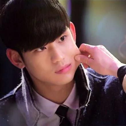 来自星星的你金秀贤喝醉酒,金秀贤来自星星的你最强大脑