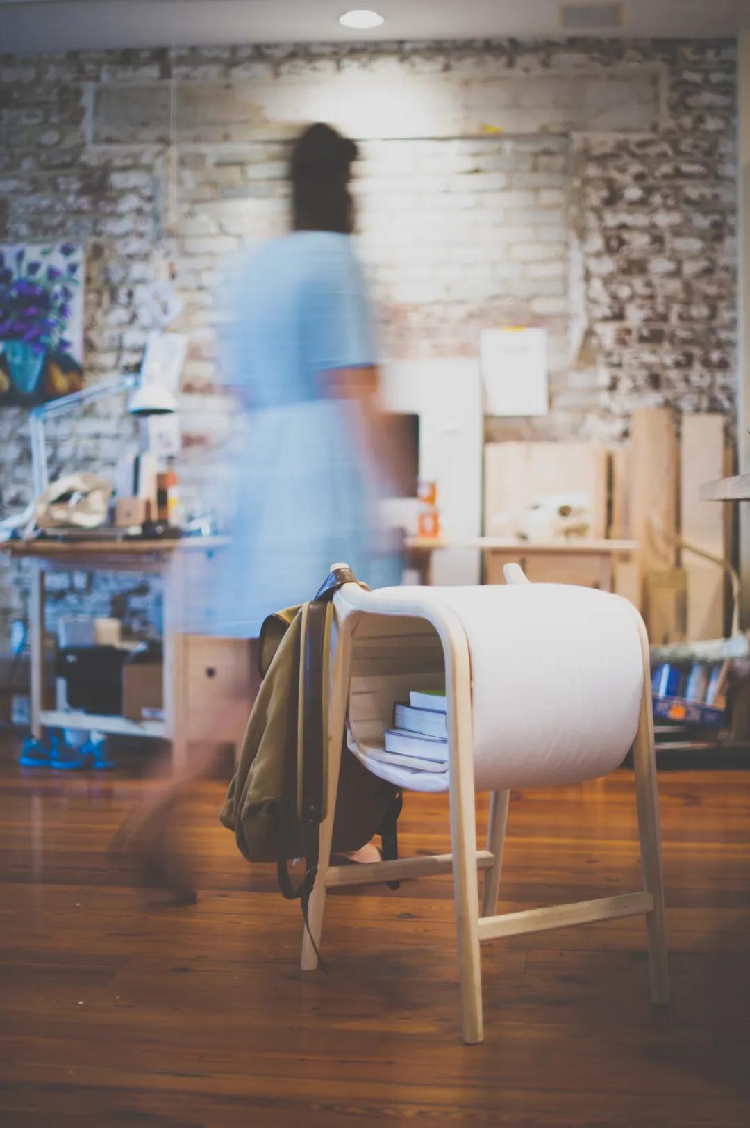 重新设计空间,变形的椅子设计