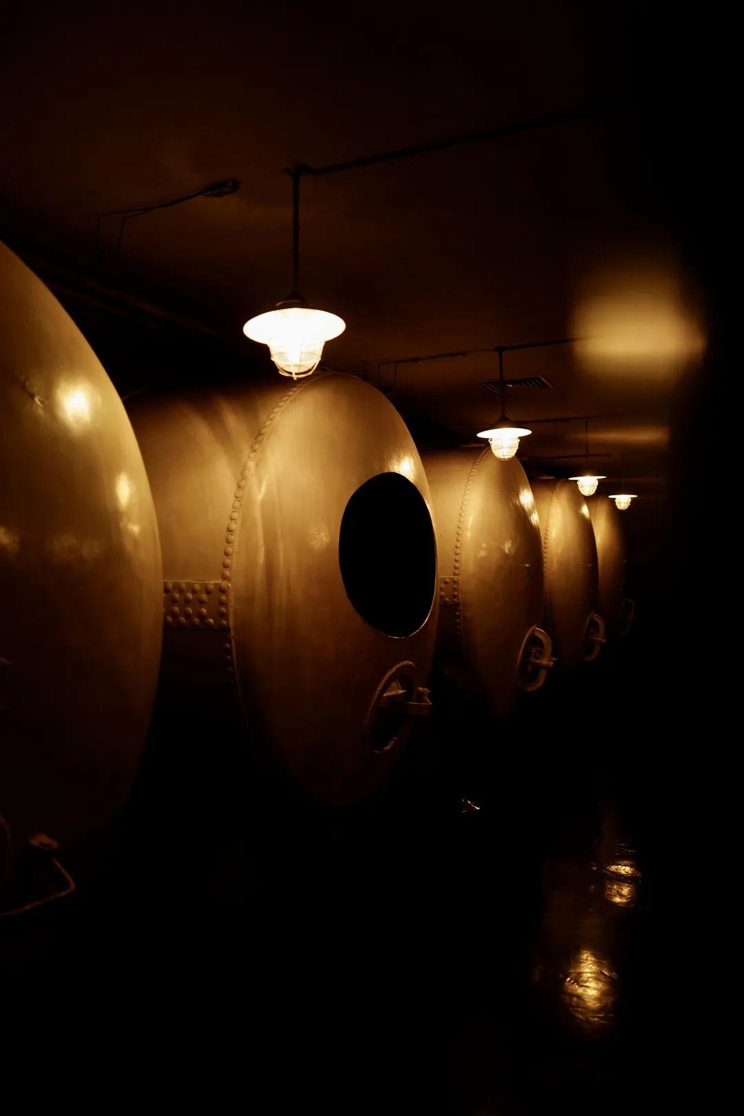 青岛即可以看海还能吃海鲜的地方,去青岛吃好海鲜看大海心情自然好