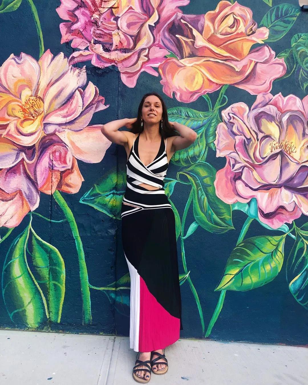 爱死这种手绘墙了，效果太美美到邻居羡慕嫉妒，网友：抢墙纸生意