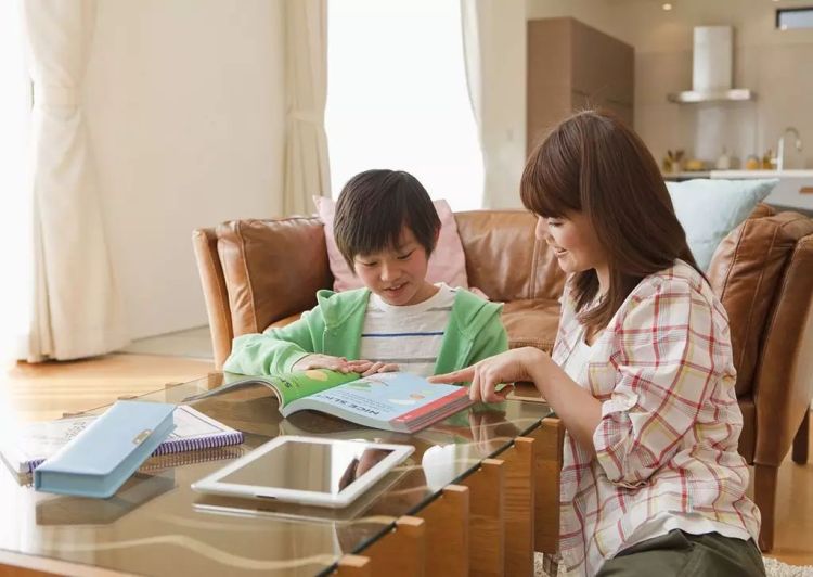 孩子非常不听话怎么办李玫瑾,李玫瑾谈孩子哭闹不听话