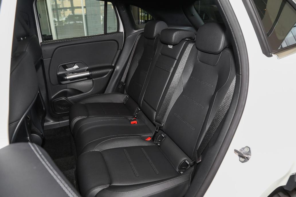 新款奔驰gla升级全景影像,奔驰gla2002022款落地价