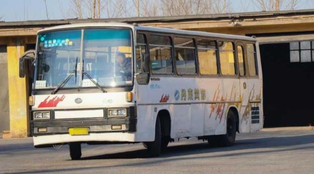 辉煌一时的丹东黄海汽车，是如何一步步走下神坛的？