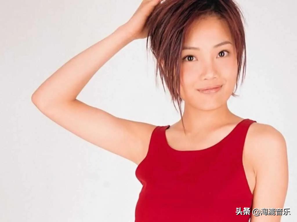 因“丑”被解约,因“八字旺”发唱片,41岁歌后在《浪姐2》?