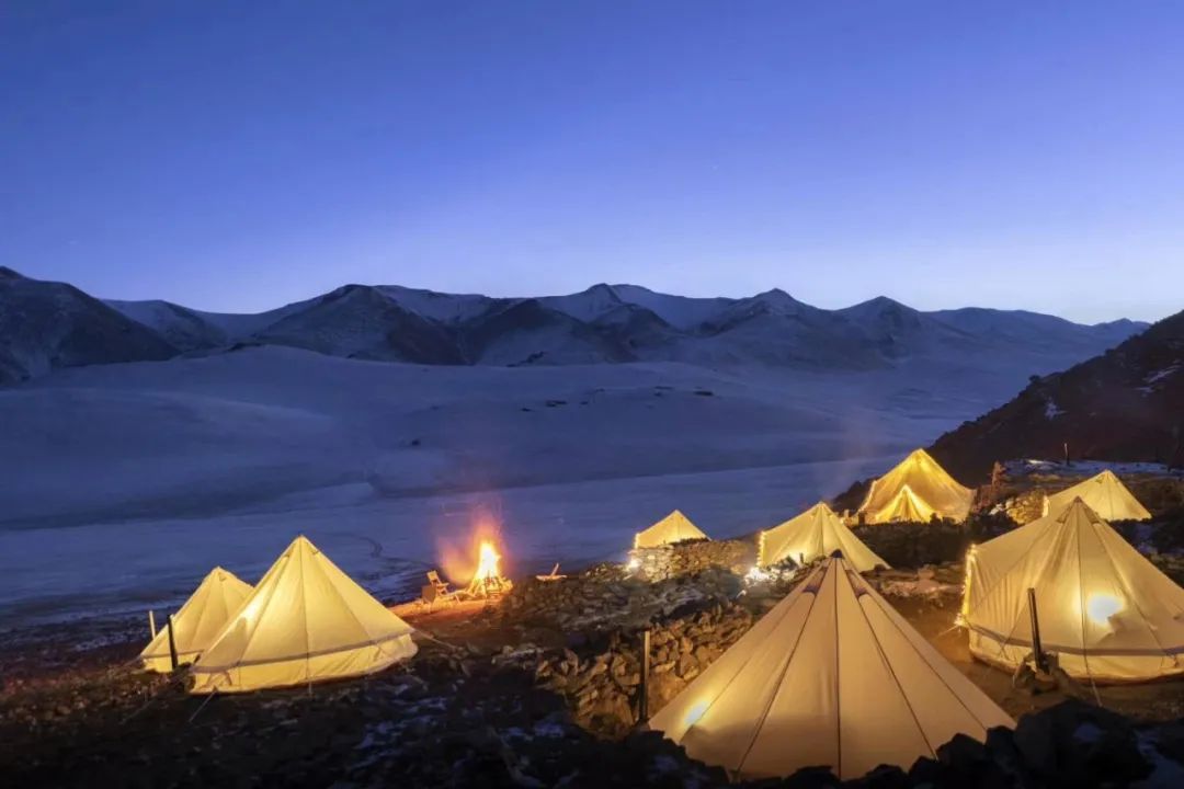 霸气!提前2月预定,仅15间客房,*疆新**这个酒店,够野还够奢