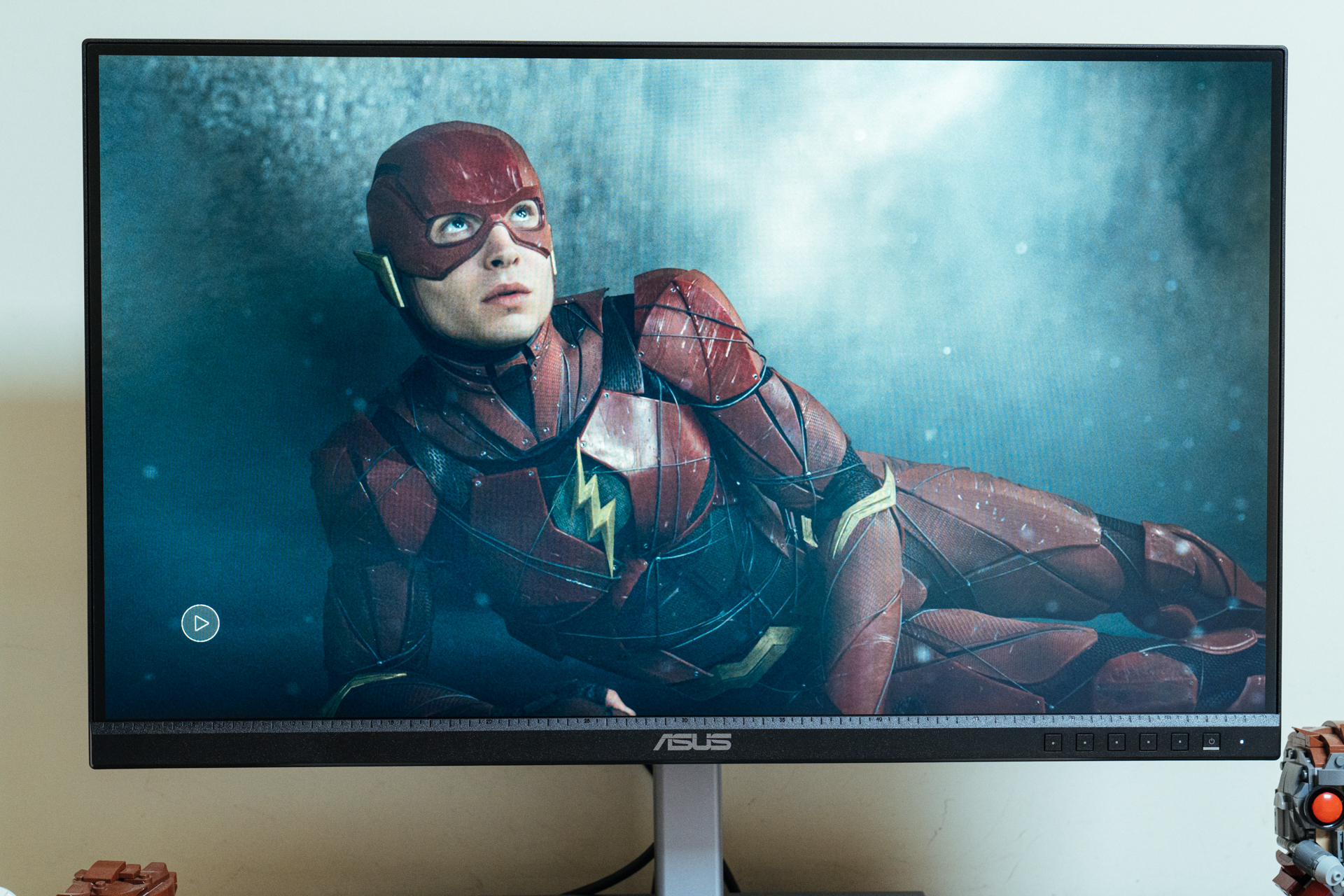 华硕创艺国度显示器买27还是32,华硕proartpa279cv显示器缺点