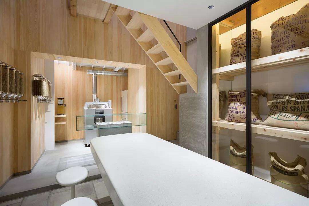 上海神秘咖啡品牌%Arabica,日本设计师青山周平、佐藤大亲自操刀