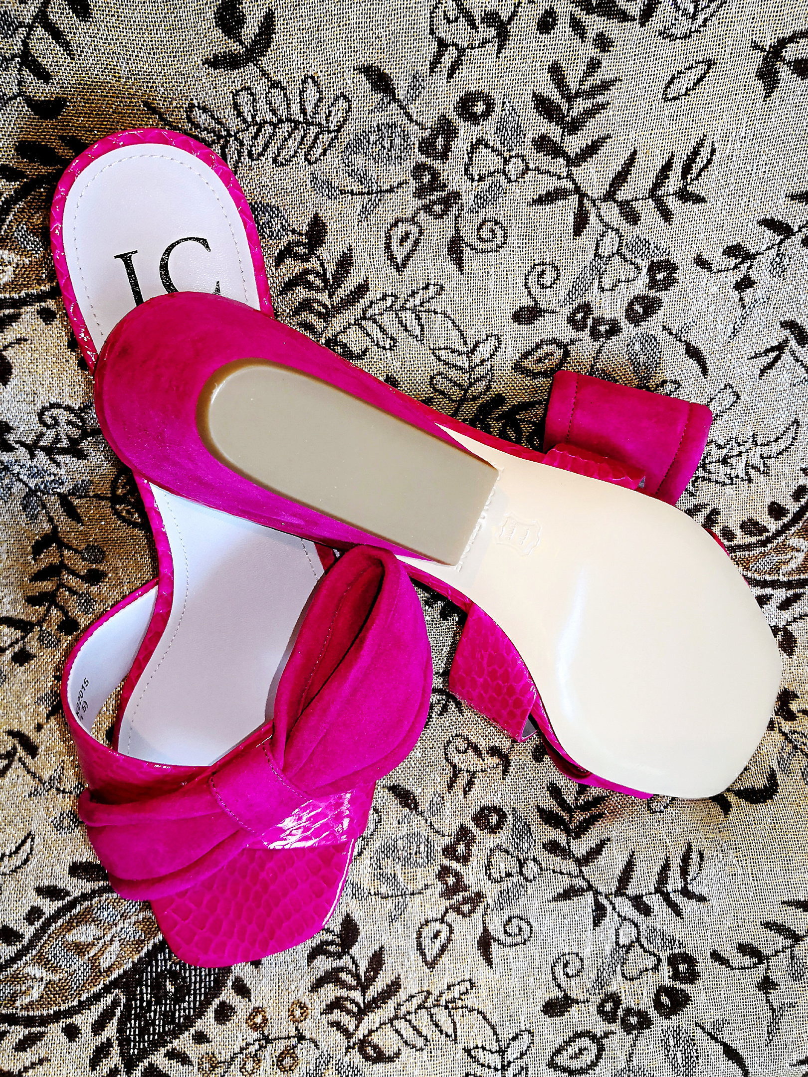 jccollezione品牌档次,jccollezione鞋子好不好