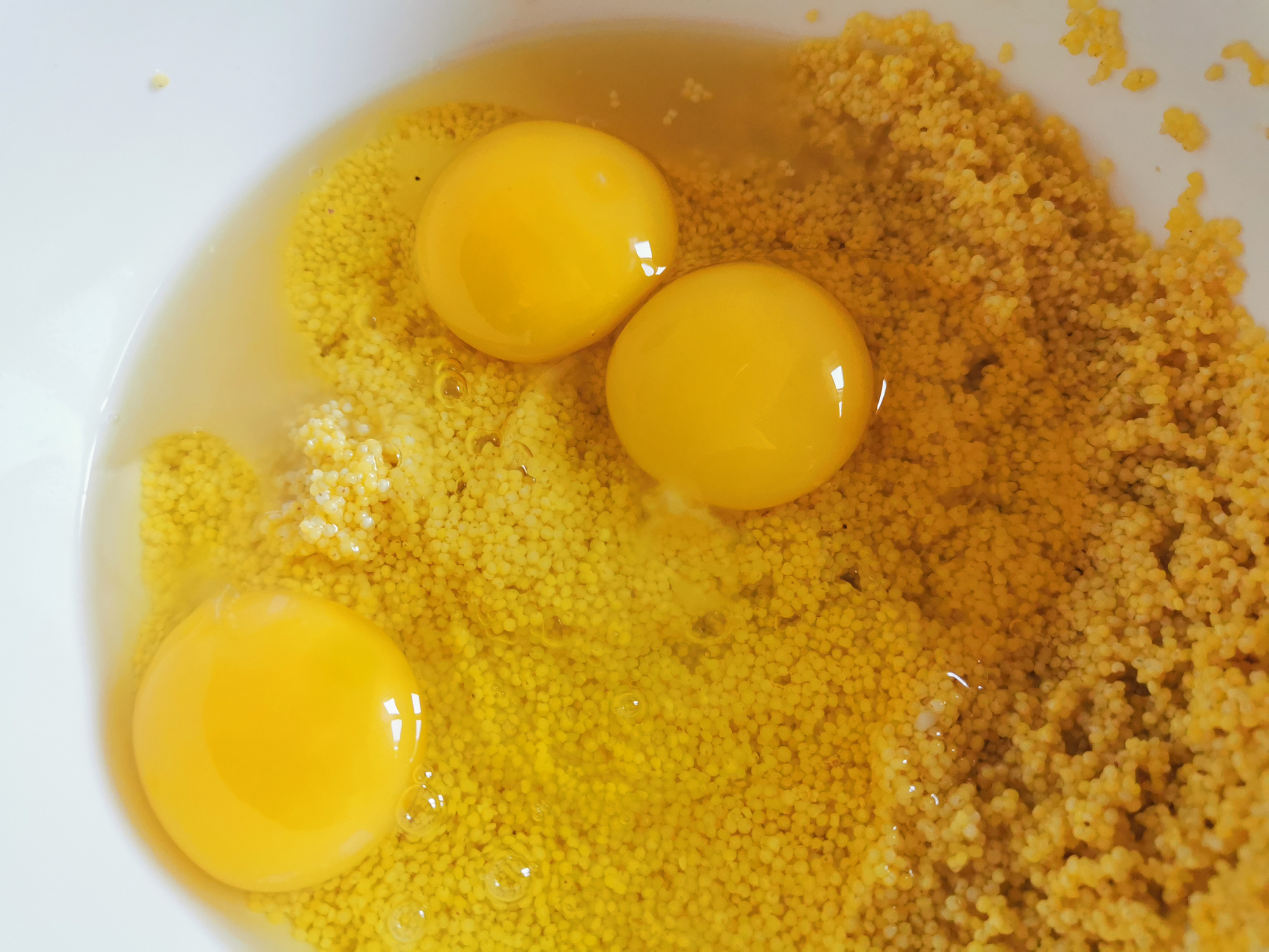 小米和什么煮粥给宝宝喝最有营养,小米别再煮粥了加面粉