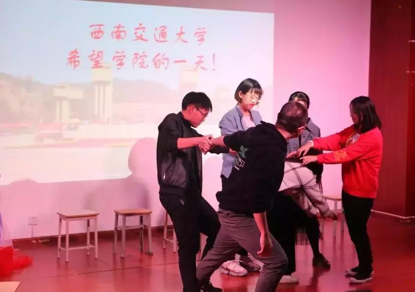 一人一故事深度解析,一人一故事的意思