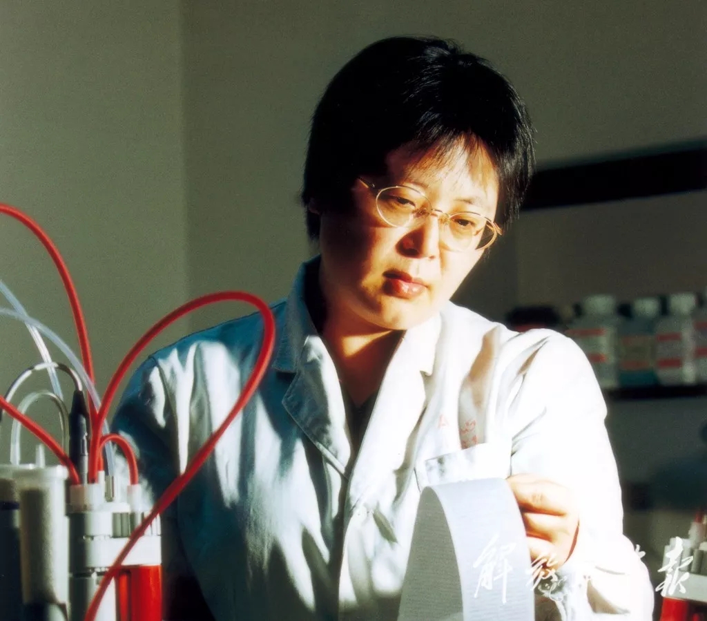 陈薇院士荣获人民英雄称号,陈薇院士是中国人的骄傲