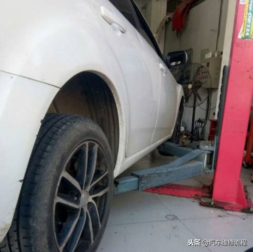 右前轮有哒哒异响,经典全顺右前轮踩刹车异响