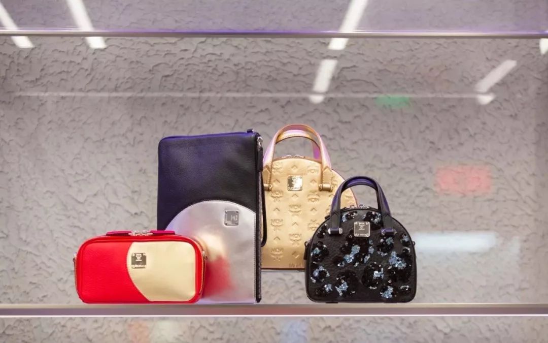 从濒临倒闭到年营收25万,从濒临倒闭到市值266亿