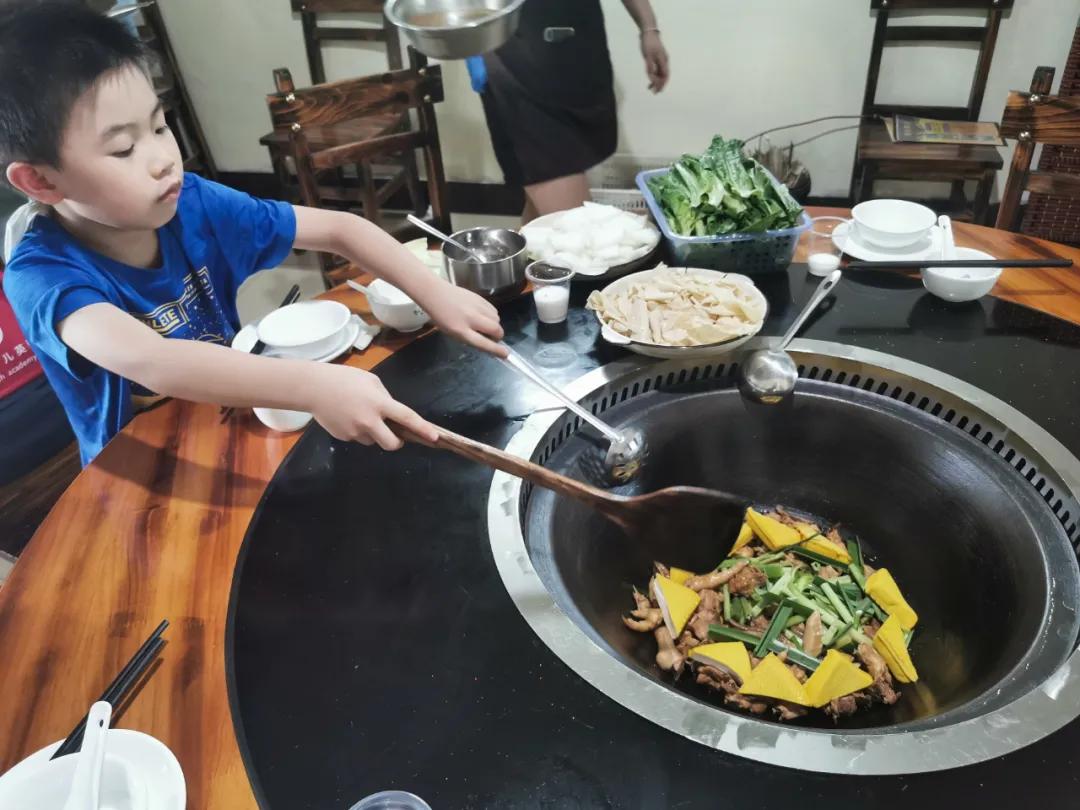 偷得浮生半日闲桃花潭游记,在纷繁世界的角落中寻一处桃花源