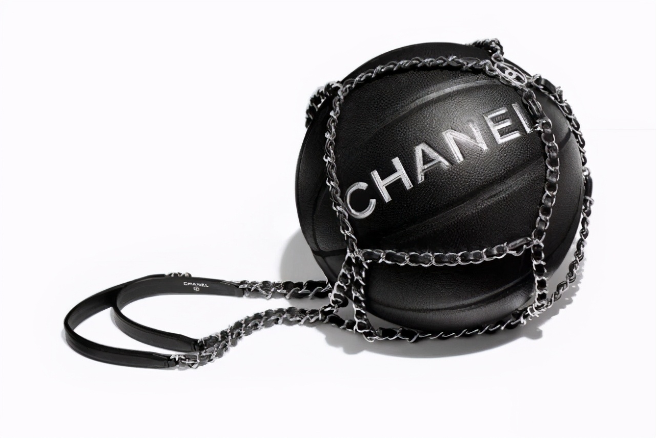 lv卖天价瑜伽垫引争议,lv价格离谱