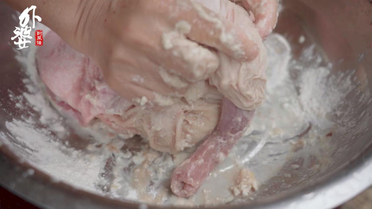 猪肚要用醋洗吗,猪肚要洗干净再冰冻吗