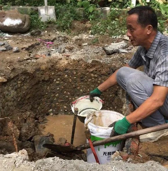 地面上鱼池自动排污过滤施工方法,鱼池过滤系统怎么实现自动排污的