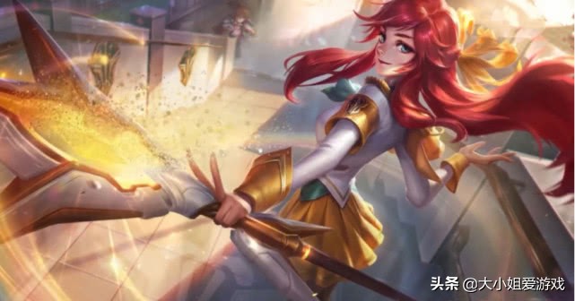 lol至臻青花瓷拉克丝,至臻拉克丝和普通拉克丝对比