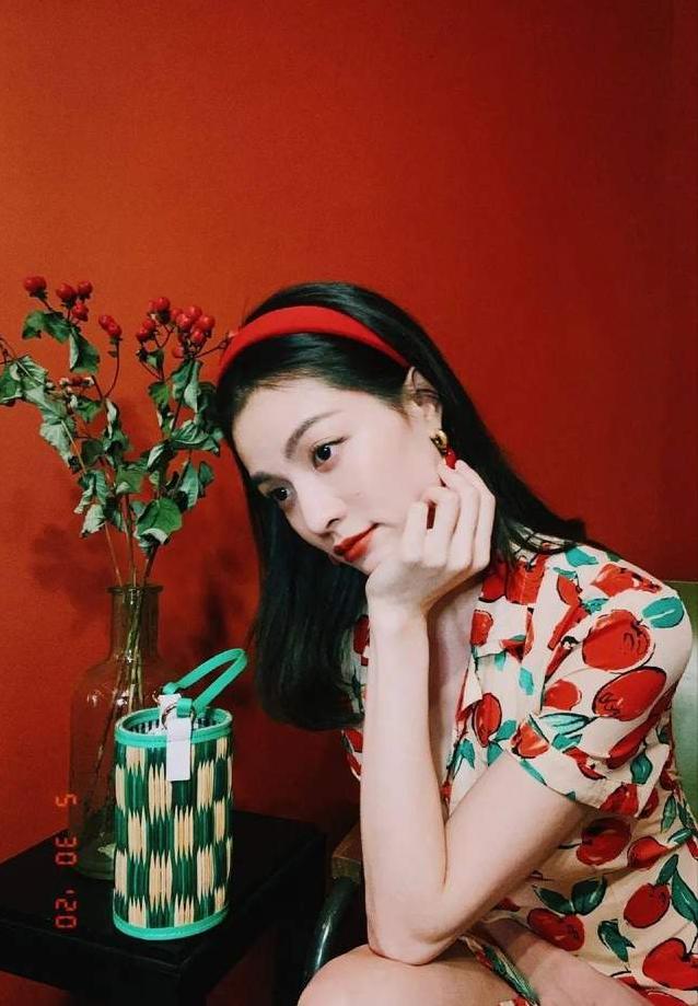 发带带来女神气质,明星戴过的发带